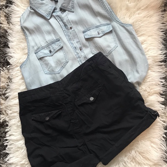 Reitmans Shorts - Picture 2 of 3